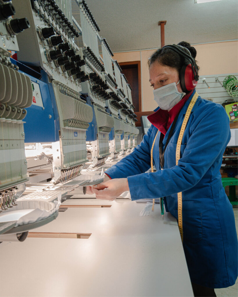 Bordado de uniformes escolares